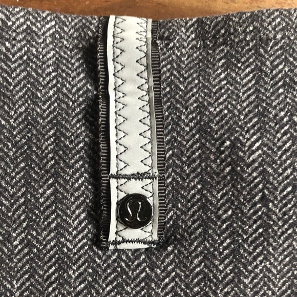 NEW Lululemon Vinyasa Infinity Scarf - Picture 4 of 7